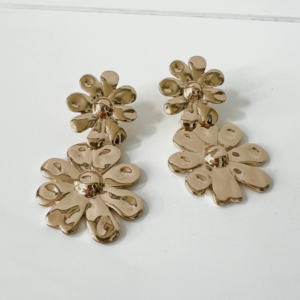 Gold Tone Double Flower Dangle Earrings 32$